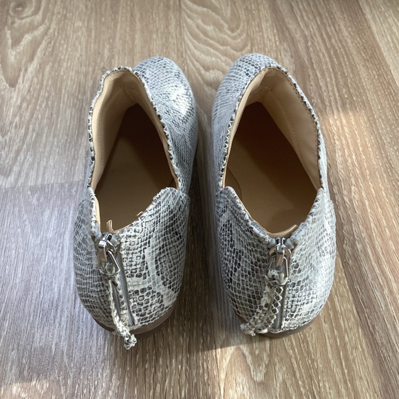 Kenneth Cole REACTION Womens Side Way Ankle Boot Size 9.5 - Picture 6 of 7